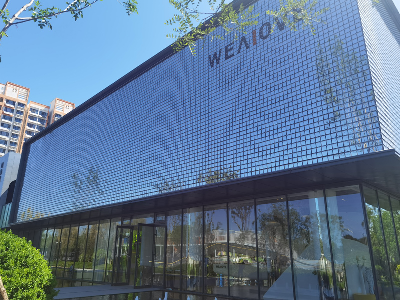 不锈钢镜面风动幕墙